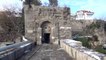 Bartın Tarihi Amasra Kalesi'ndeki Sprey Yazılar Temizleniyor