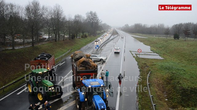 Pontivy. Une quinzaine de tracteurs bloquent les entrées de ville