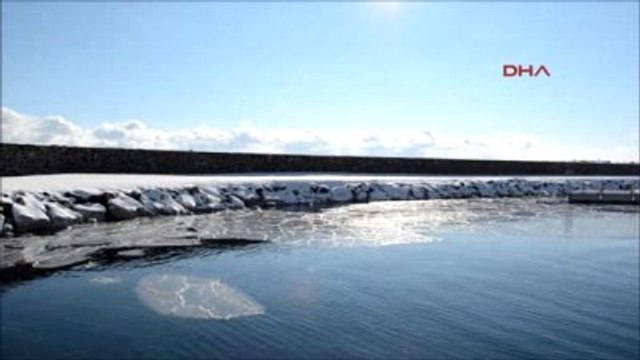 Bitlis Van Gölü'nün Adilcevaz Kıyıları Dondu -yeniden