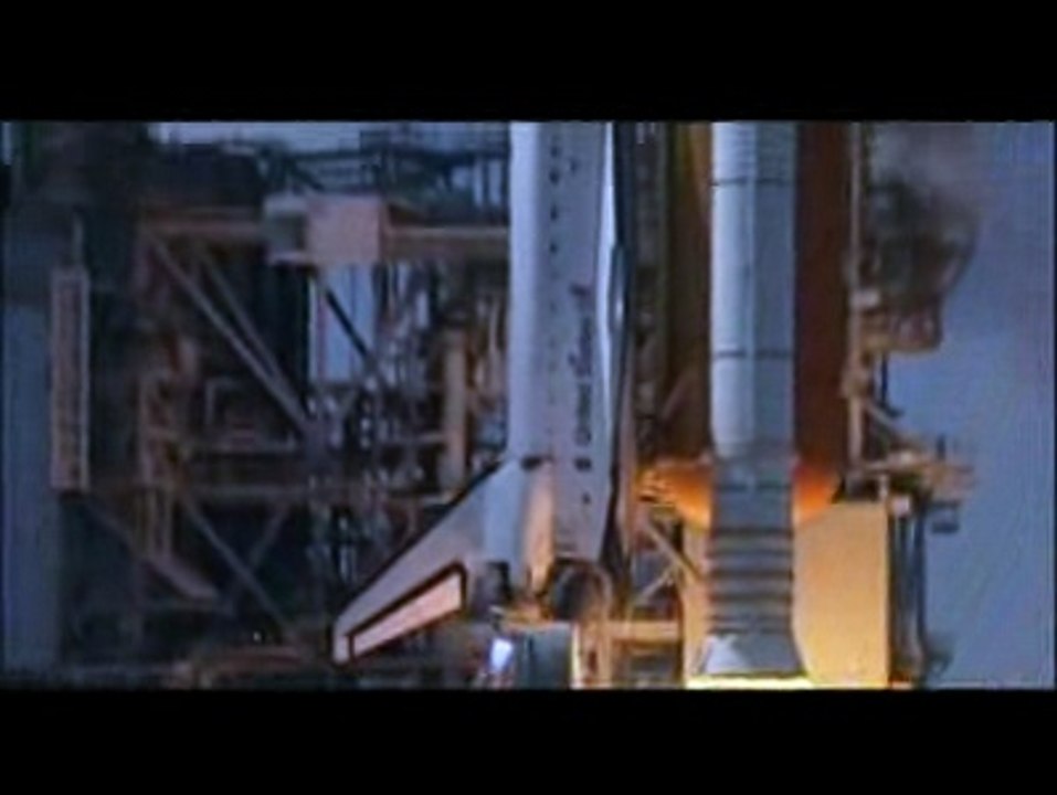 Space Shuttle Hoax-light Reflect's Off Disney Nasa Fake Earth Models