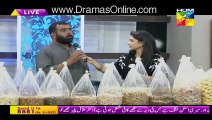 Pathan embarrassed Sanam jung in live show