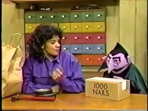 Classic Sesame Street - The Count Counts Nails