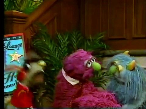 Sesame Street - A Night at the Furrry Arms (Part 2)