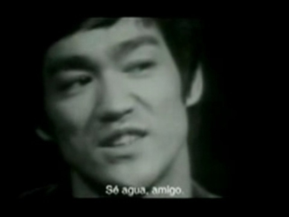 Bruce  lee boca ojos