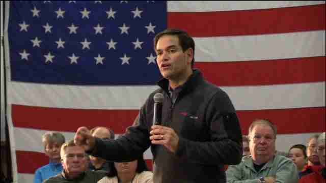 Democrats, Republicans face intense week of campaigning for Iowa caucus