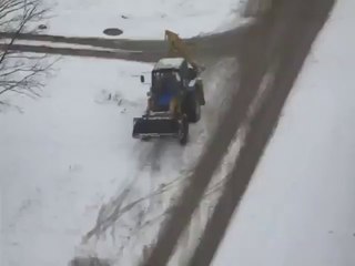 Трактор провалился в яму  ! Ростов на Дону