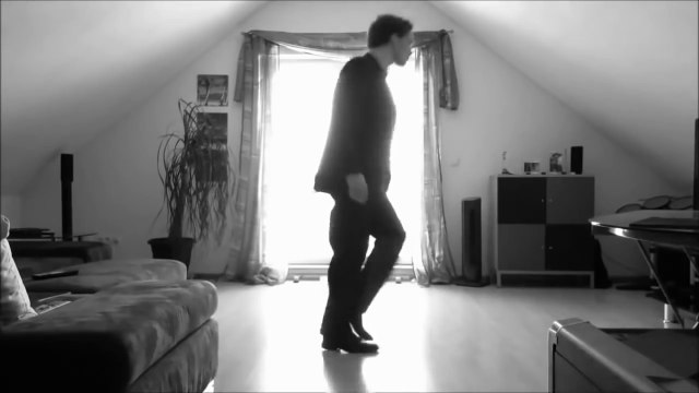 Парень классно Танцует