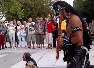 Hilarious Performance by this street performer magnetizes a big crowd of people.