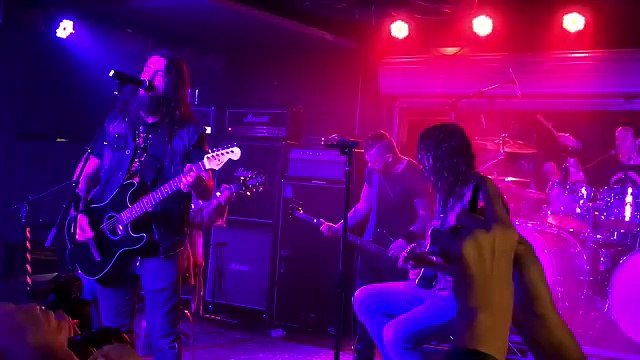 Robb Flynn - Wish You Were Here (Pink Floyd Cover with Dave Grohl at Lucky Strike Dimebash)