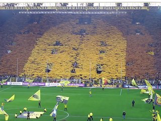 Скачать видео: BVB - Wolfsburg 5-1 - Gelbe Wand Südtribüne Dortmund - Borussia Dortmund bis in den Tod - Choreo