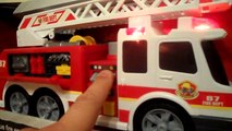 CURRENT DICKIE SIMBA Fire Brigade Toy Rescue Engine with real pump