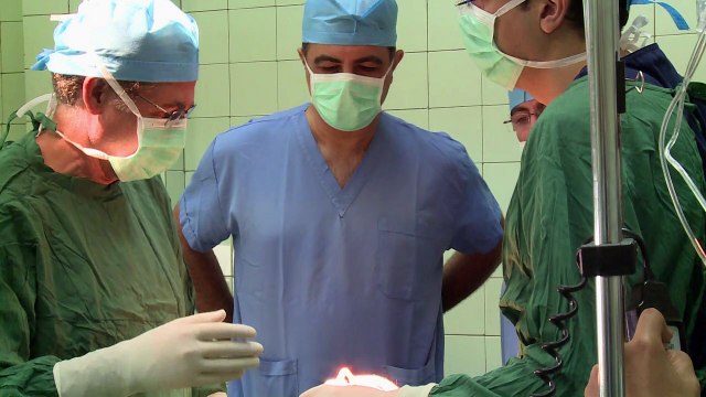 Neue Nase unterm Kopftuch: Boom der Schönheits-OPs im Iran