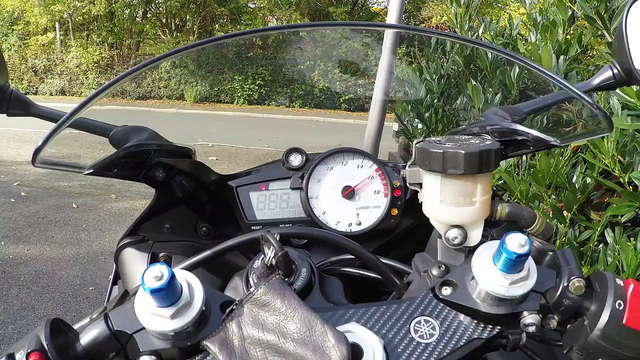 Yamaha YZF-R6 rn09 Beschleunigung acceleration Fahrt crusing ride Tacho speedo GoPro Hero