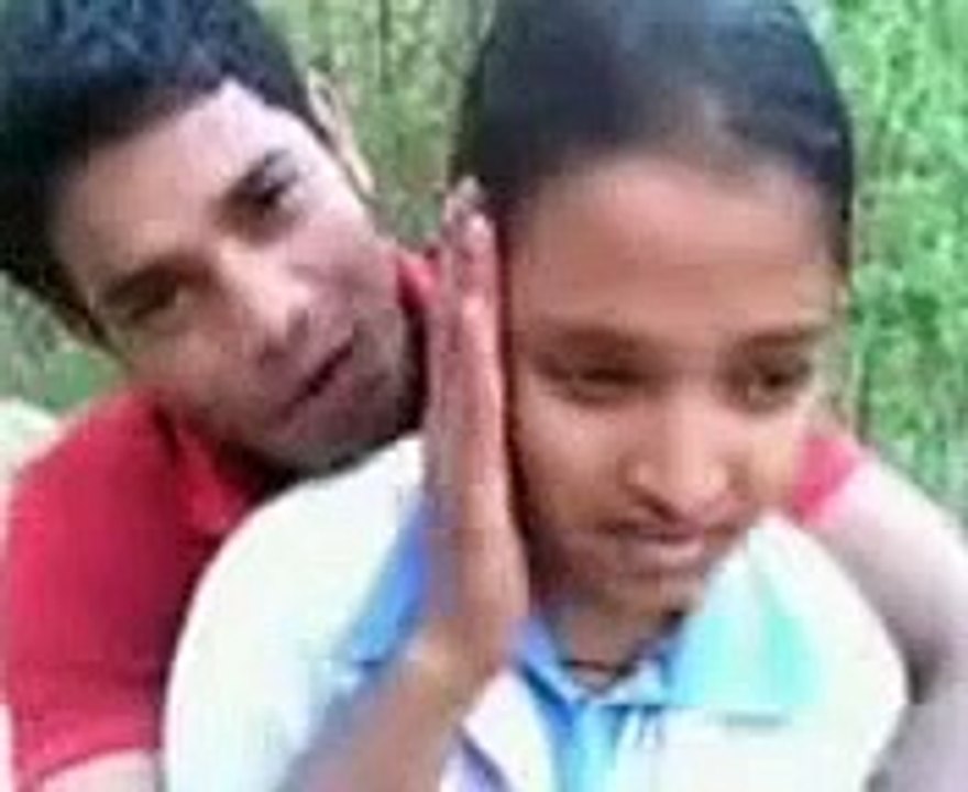 سکول لڑکی کی جنگل میں لڑکوں کے ساتھ انتہائی شرم...