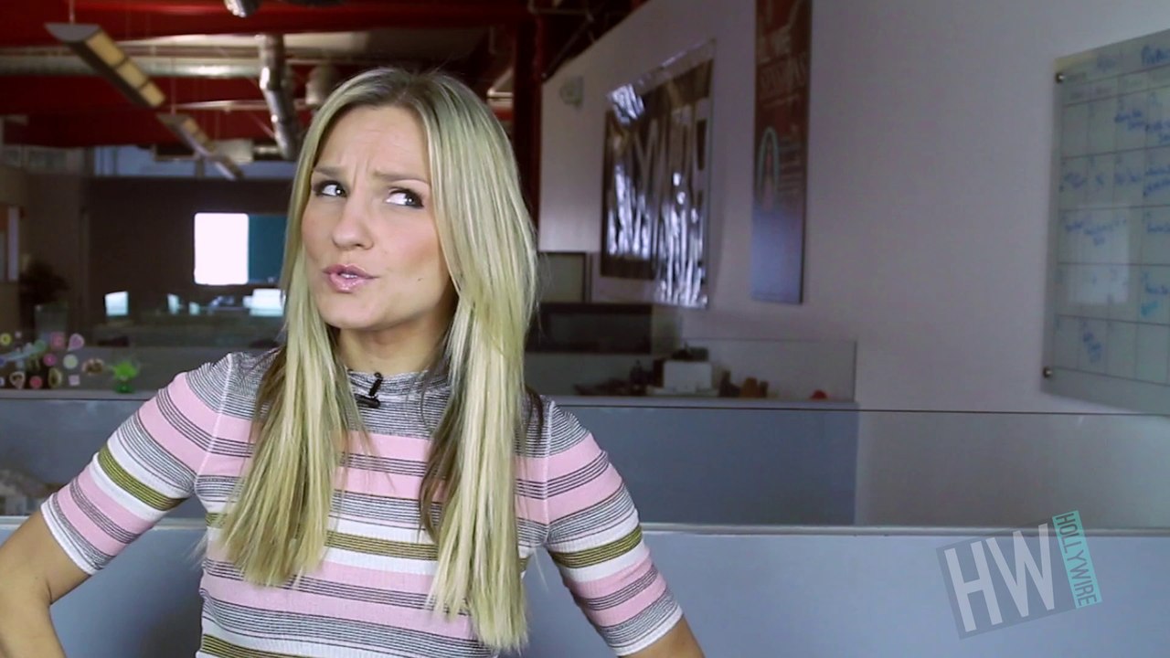 WTF! Justin Bieber & Ariana Grande Feuding?!