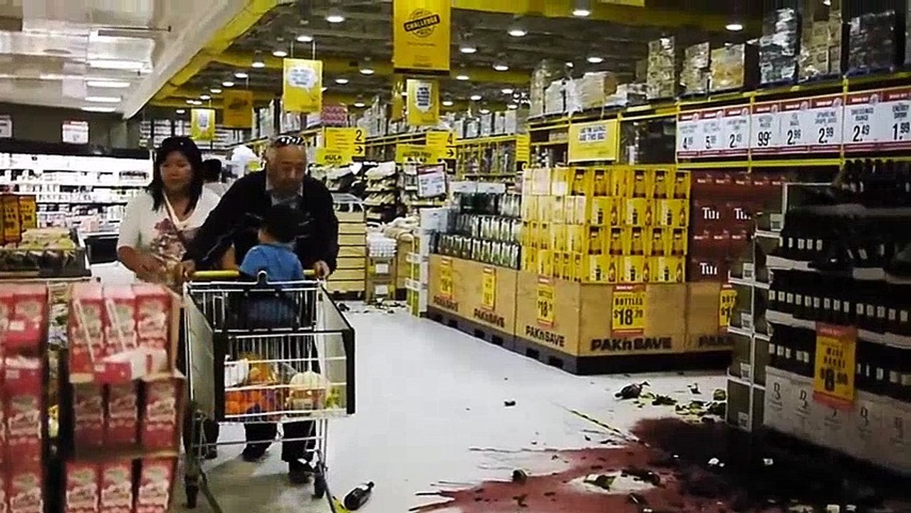 Earthquake aftermath footage - Christchurch Earthquake 23 December 2011  Disastrous Earthquakes