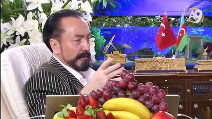 Bakara Suresi, 14: Münafıklar küfre hayrandırlar, Müslümanlara değer vermezler.