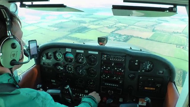 Cessna 172 captured by the crosswind gust right before landing from the cockpit Crosswind Landing
