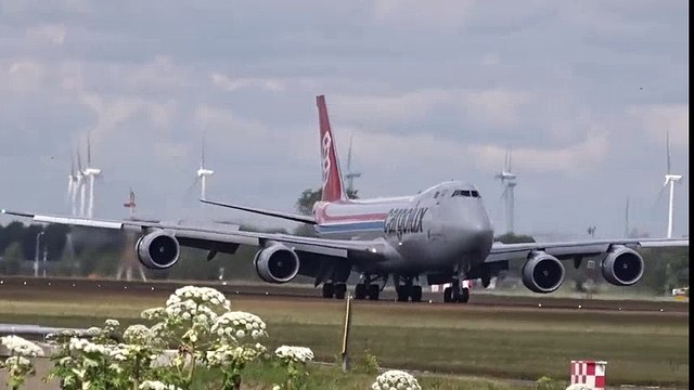 Cargolux - Boeing 747-8 F - Crosswind landing at AMS Schiphol (LX-VCD) Crosswind Landing
