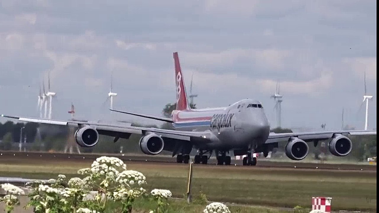 Cargolux - Boeing 747-8 F - Crosswind landing at AMS Schiphol (LX-VCD)  Crosswind Landing