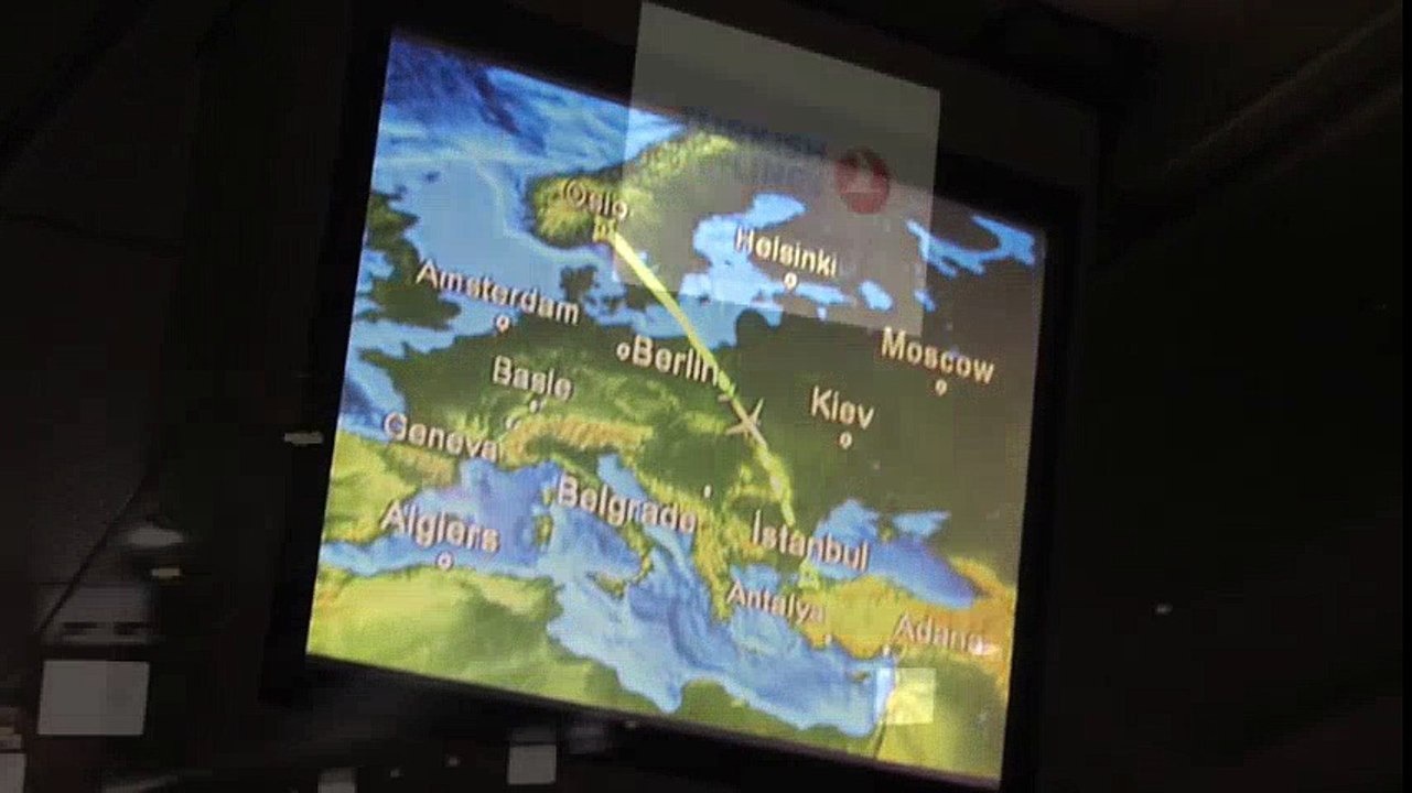 Turkish Airlines A320 Oslo-Istanbul Takeoff, Inflight & Heavy Crosswind Landing, TK1754  Crosswind Landing