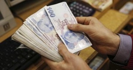 Danıştay, Banka Hesaplarından Alınan 'İşlem Ücreti"ni Durdurdu