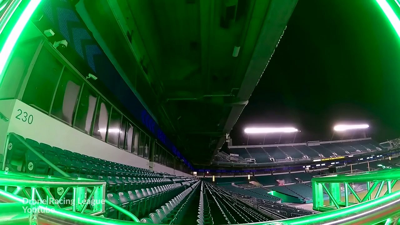 Des courses de drones spectaculaires avec caméra embarquée