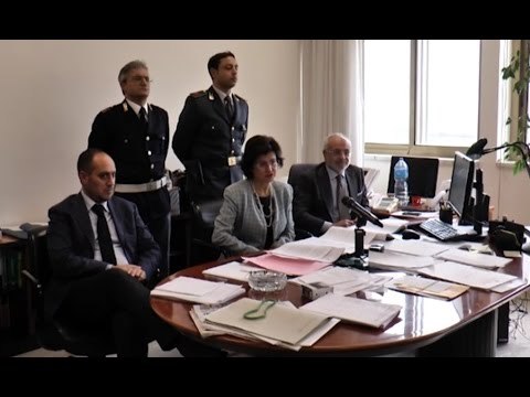 Caserta - Appalti Esercito, arrestati due ufficiali e un imprenditore (27.01.16)
