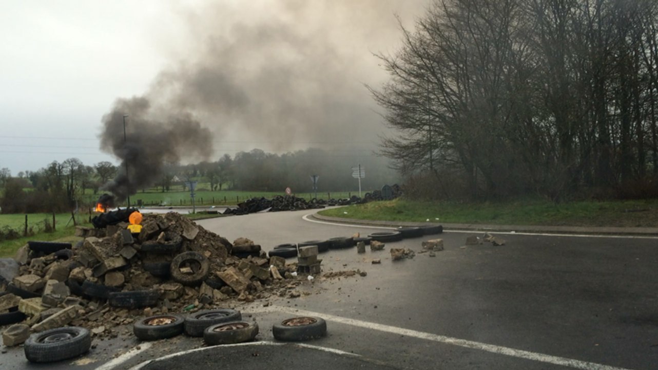 La manifestation des agriculteurs se poursuit aux Bozées