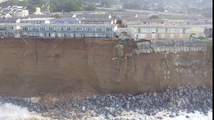 المحيط يبتلع كليفورنيا