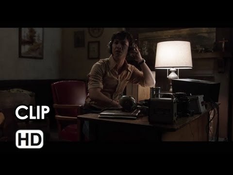 L'evocazione - The Conjuring (2013) Clip Italiana Ufficiale - C'è qualcuno con lei