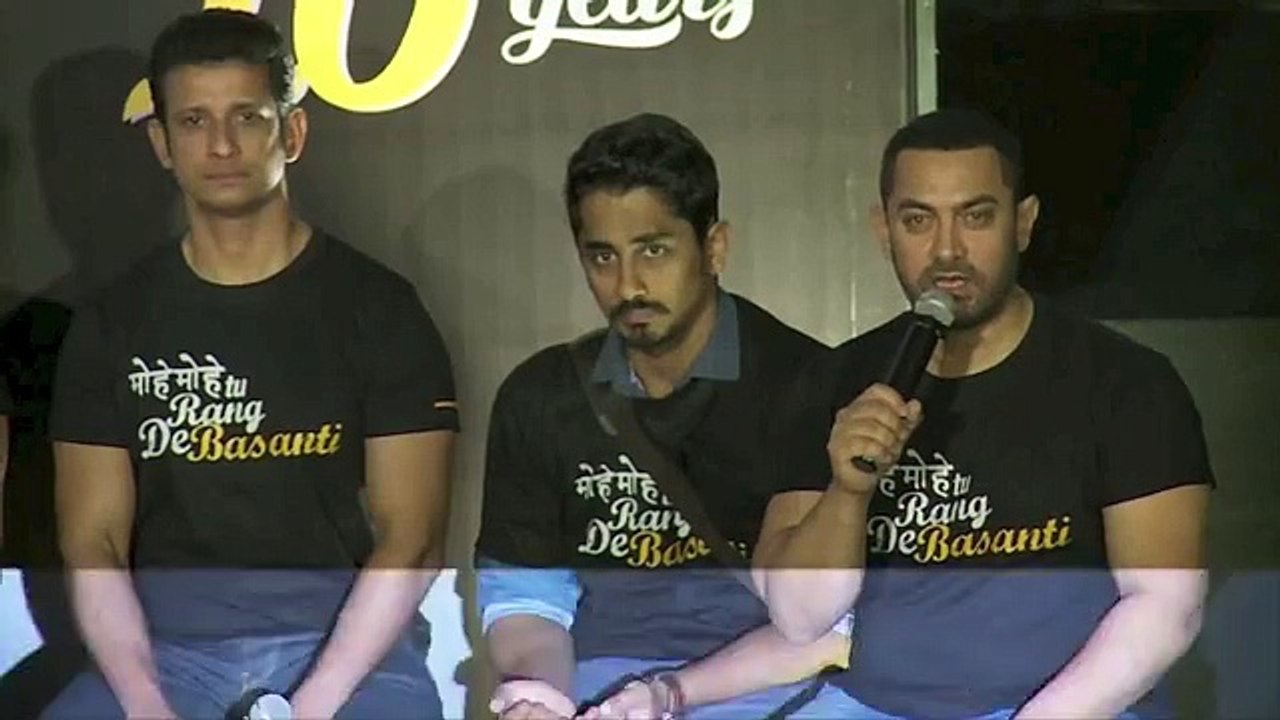 Aamir fitting reply to Akshay Kumars Intolerance comment on Aamir