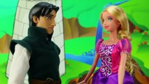 Frozen Elsa & Anna Vampires Bite Disney Princesses. DisneyToysFan
