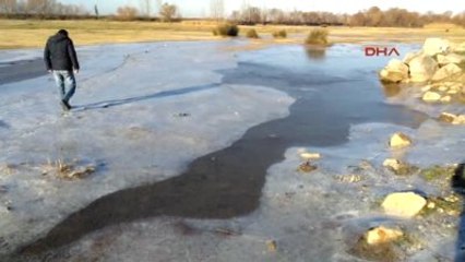 Osmaniye'de Ceyhan Nehri Buz Tuttu