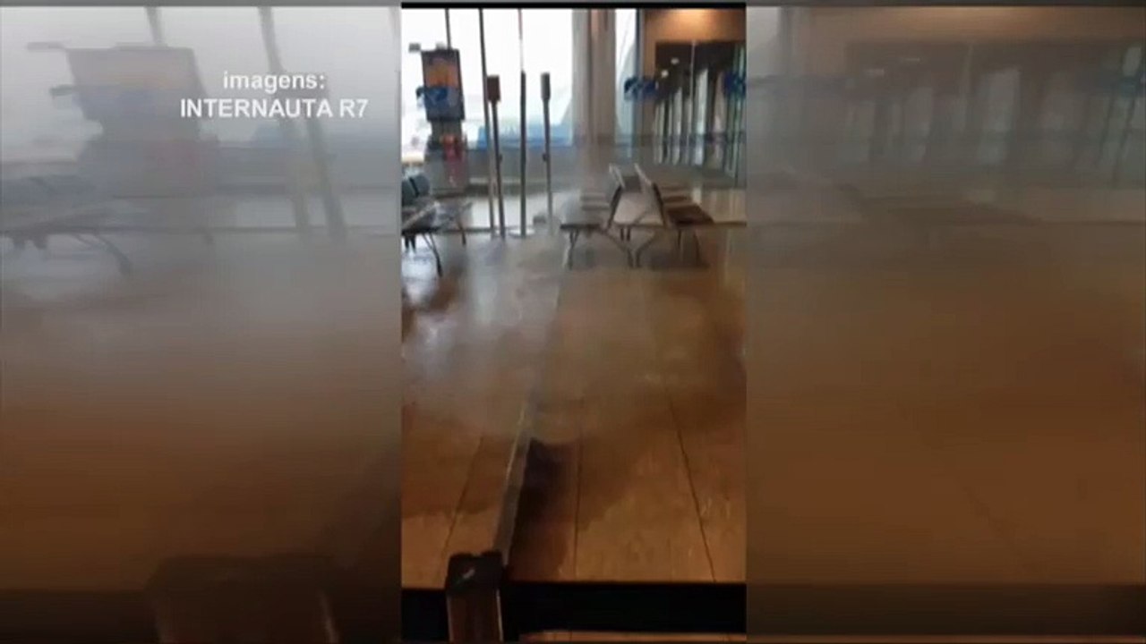 Chuva invade aeroporto de Congonhas