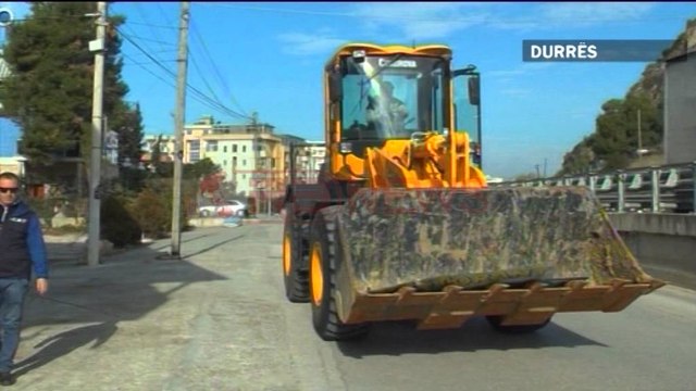 Aksioni i IKMT, Fier, priten kabllot ajrorë, në Durrës objektet pa leje- Ora News- Lajmi i fundit-
