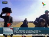 Refugiados continúan cruzando la frontera entre Macedonia y Serbia