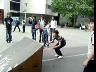 saut énorme en rollers