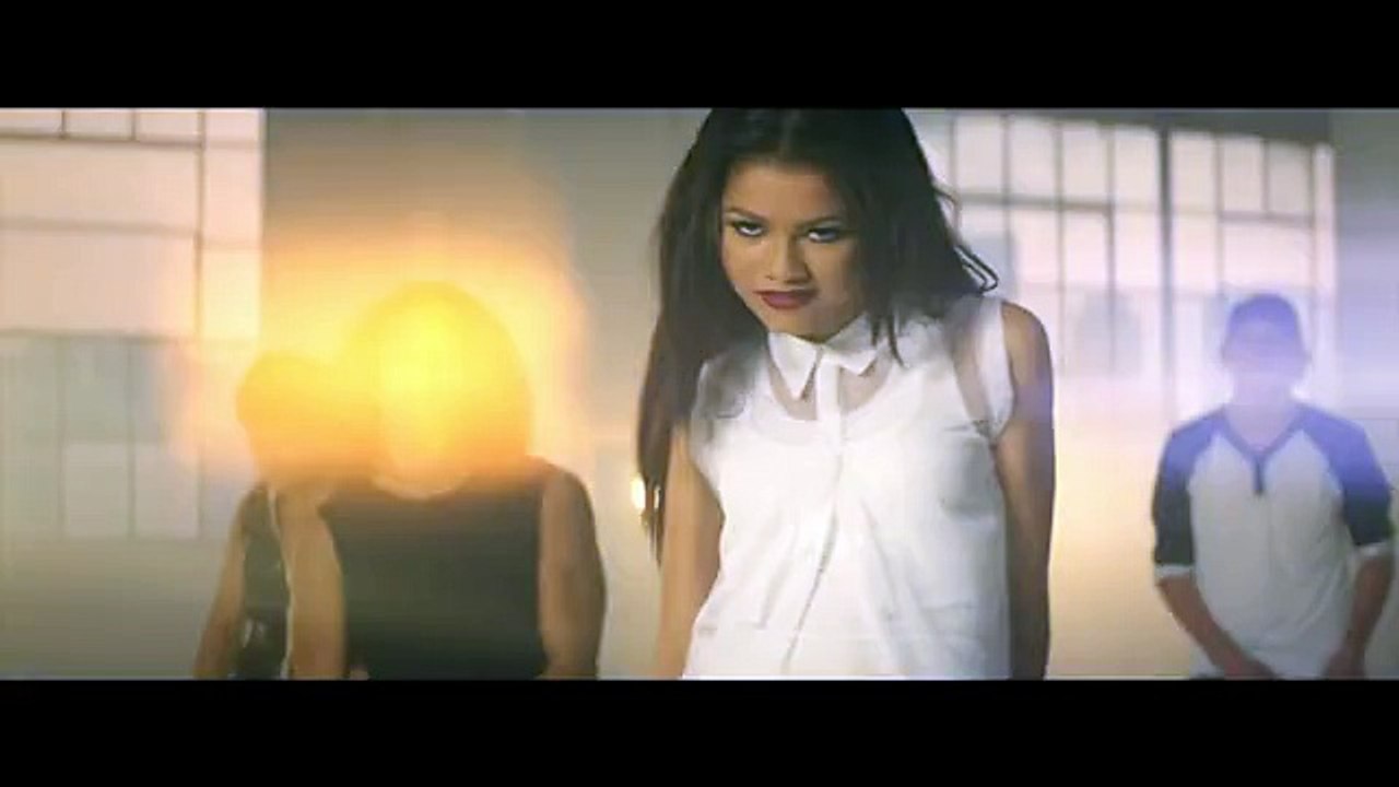 Zendaya - Replay