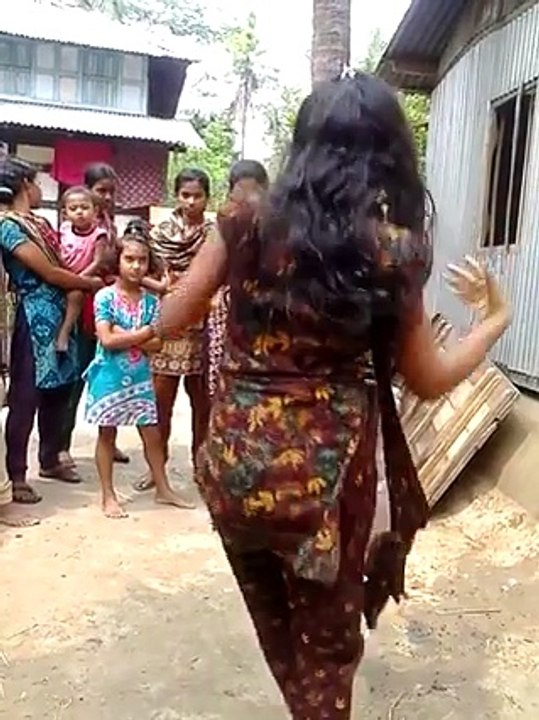 গ্রামের কচি মেয়ের......... না দেখলে মিস করবেন