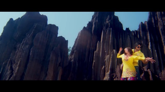 Aakhama Here | Superhit Nepali Movie Song WAR | Krishna Bhatta, Neeta Dhungana