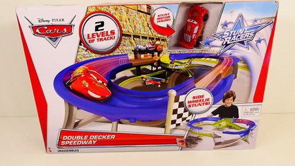floating race track bath toy