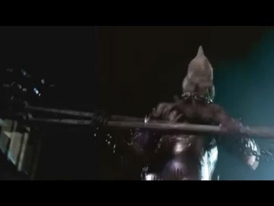 Resident Evil Retribution 'Alice Vs. Axeman' Movie Clip