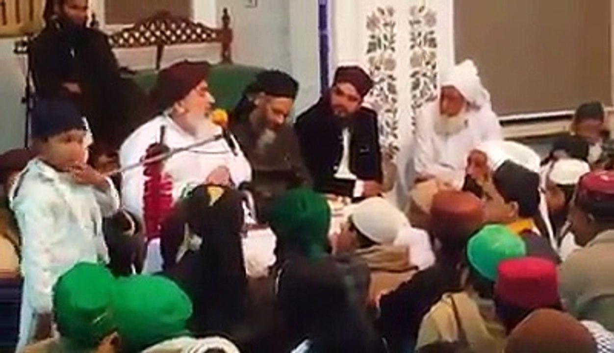 NAMOUS E RISALAT K 10 FAISALAY NABI PAK KI ZINDAGI MAIN