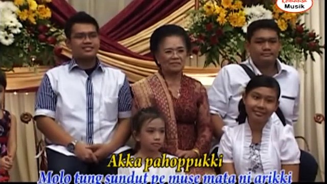 Putri Ayu Silaen _ Nunga Hujalo - Lagu Batak Terbaru_ Lagu Batak by Bataktv.com