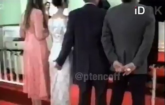 شلقت بيه مرتو مرتو يعمل في حاجة خايبة لعريسة ولدو تفرج شعملتلو بدموع ملا راجل كبير فاسد