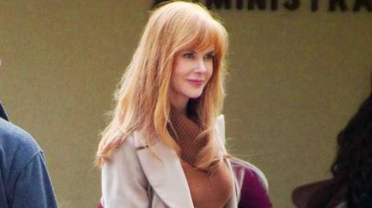 Nicole Kidman Goes Back to Red!