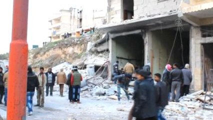 Rus Savaş Uçakları Yerleşim Yerine Saldırdı