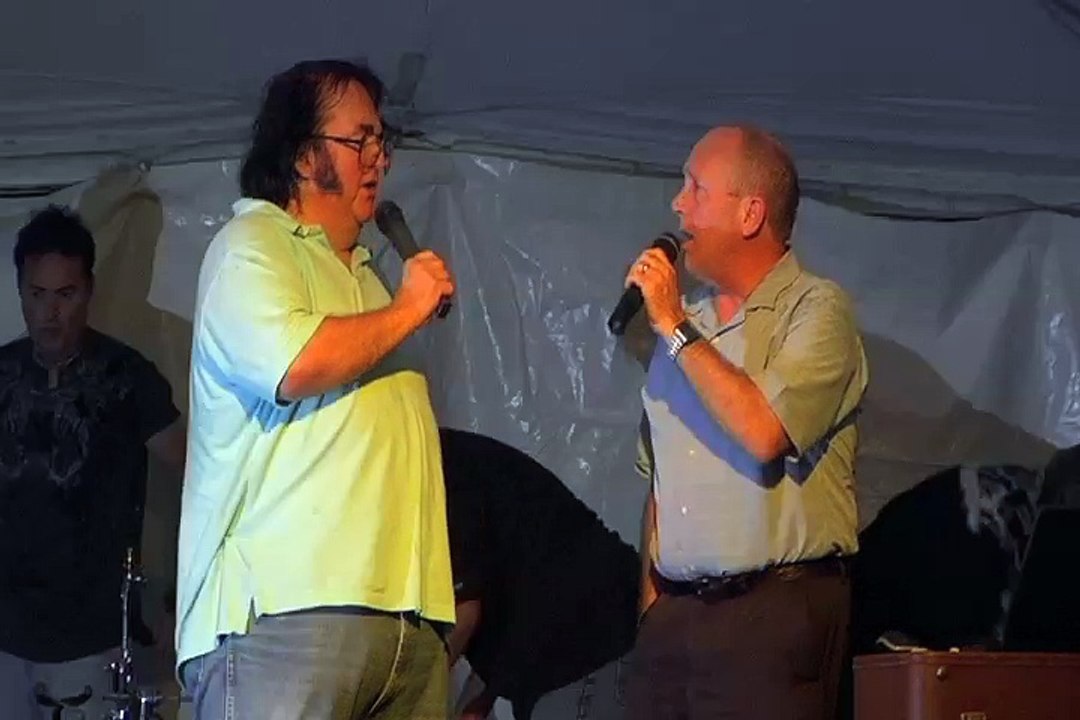 Bryan clark & Danny McCorkle sing 'Lead me Guide me' Elvis Week 2011
