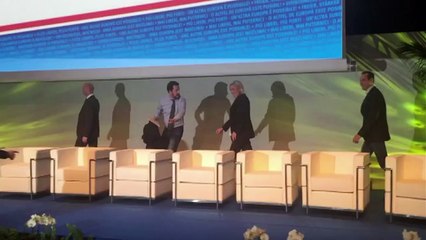 Milan: Marine le Pen et la droite européenne fustige l'UE